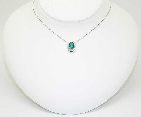 Emerald Pendant 01