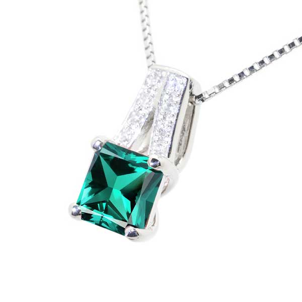 Emerald Pendant 02